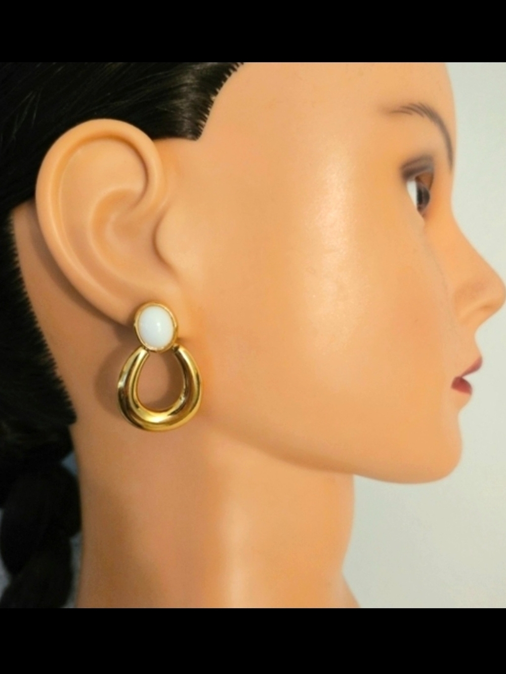Vintage Anne Klein Gold Earrings - Picture 10 of 15